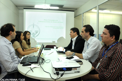 Seplag apresenta modelo de Gestão Estratégica do Tribunal de Justiça a representantes do TCE