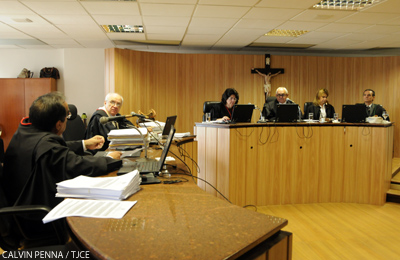 Unimed deve fornecer tratamento à cliente diagnosticado com diversos problemas na face