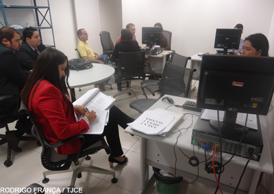 Mutirão com ações de instituição bancária tem início no Fórum Clóvis Beviláqua