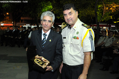 Presidente do Tribunal de Justiça recebe homenagem da Casa Militar do Governo do Estado