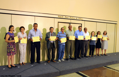 Servidores da Justiça fazem apresentações artísticas em homenagem ao Dia do Funcionário Público