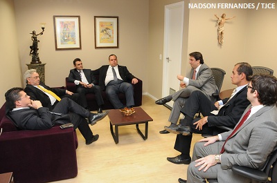 Desembargador Paulo Airton Albuquerque  recebe representantes da OAB-CE