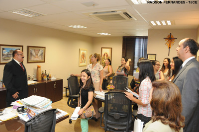 Estudantes de Direito da Universidade de Fortaleza visitam a sede do Tribunal de Justiça