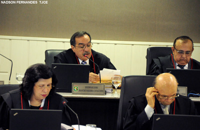 Pleno do TJCE aplica pena de censura ao  juiz Roberto Ferreira Facundo