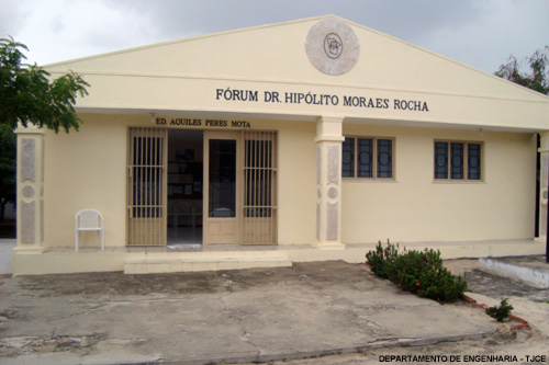 Ex-prefeita de Croatá é condenada a ressarcir mais de R$ 800 mil aos cofres públicos