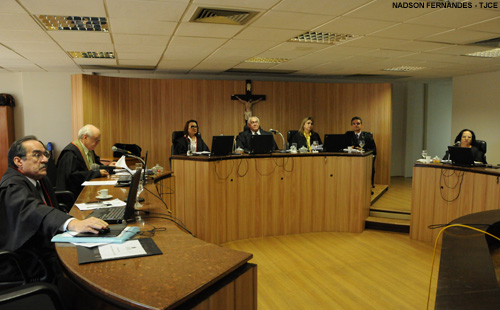 Oi deve indenizar cliente por cancelar promoção e transferir linha telefônica indevidamente