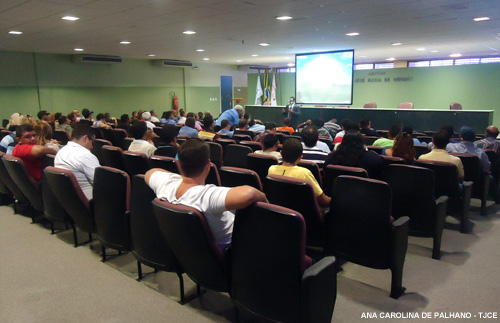 Agentes de proteção aprovados em cadastro de reserva participam de curso de formação
