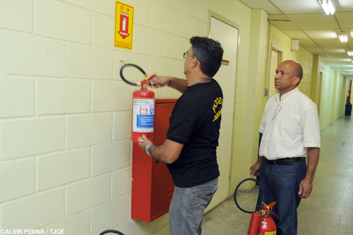 Tribunal de Justiça inicia troca de extintores nas comarcas do Interior