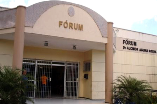 Ex-secretária de Educação de Camocim é condenada a pagar multa de R$ 20 mil por improbidade