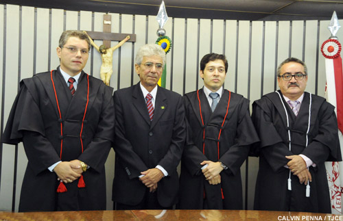 Presidente do TJCE empossa três juízes substitutos para comarcas do Interior