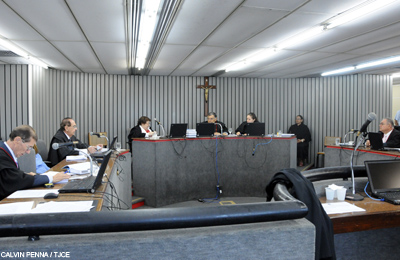 Desembargadores da 5ª Câmara Cível julgam 3.187 processos em 2013