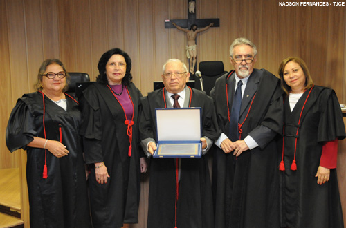Desembargador Francisco Auricélio Pontes é homenageado pela 2ª Câmara Cível
