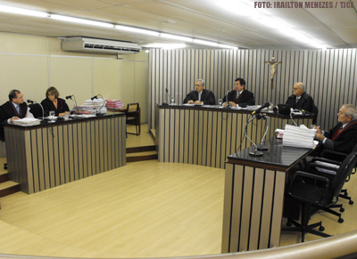 3ª Câmara Cível beneficia 40 professores com reexame de correção salarial de 19%