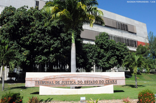 Suspensa decisão que obrigava Estado a reintegrar servidor demitido por prática de corrupção passiva