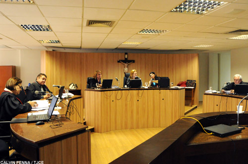 Banco Bonsucesso é condenado a indenizar cliente vítima de fraude