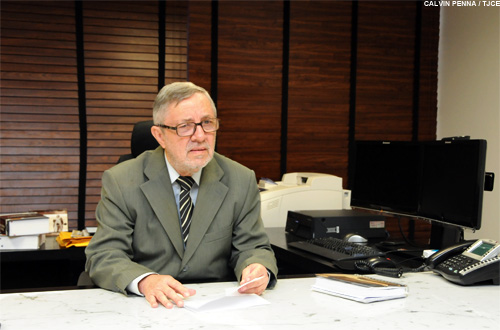 Desembargador Francisco Lincoln Araújo assume interinamente a Presidência do TJCE