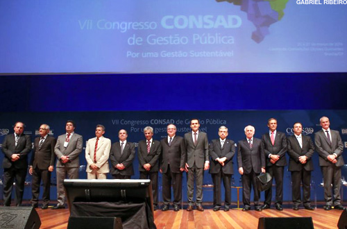 Presidente do TJCE participa da abertura  do VII Congresso Consad em Brasília