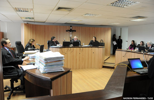 2ª Câmara Criminal mantém condenação de oito anos para acusada de traficar drogas em Paracuru