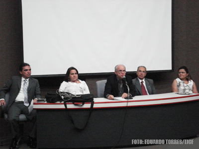 Fórum discute papel da família na prevenção ao uso de drogas