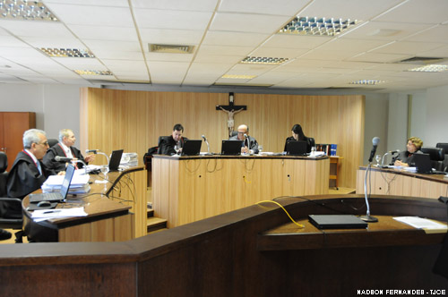 Turista que sofreu acidente dentro do parque aquático deve ser indenizada pelo Beach Park