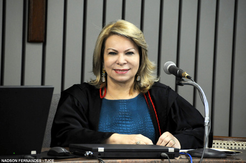 Desembargadora Iracema Martins do Vale é eleita presidente do Colégio de Presidentes dos TREs
