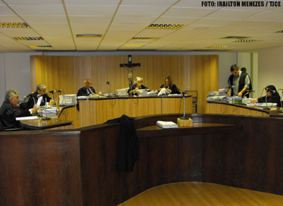 2ª Câmara Cível mantém sentença que obriga Unimed a custear tratamento de aposentada