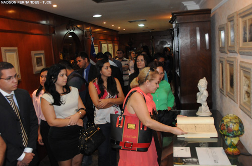 Estudantes de Direito da Faculdade Grande  Fortaleza conhecem sede da Justiça estadual