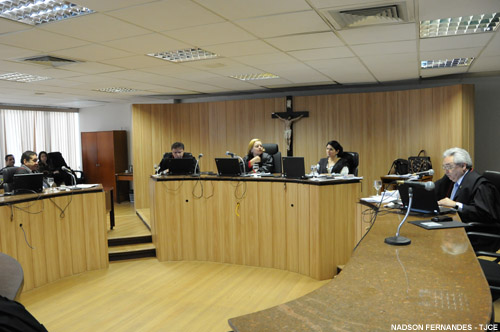 Construtora deve indenizar cliente por  descumprir pré-contrato de compra e venda