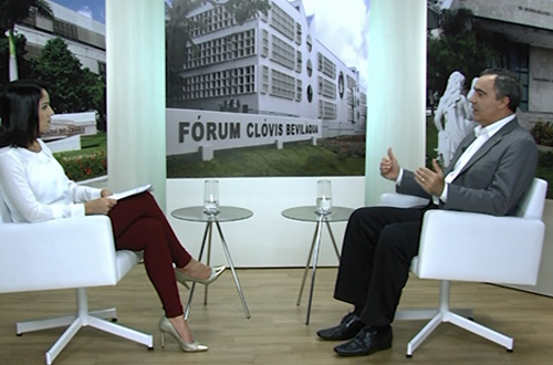 “Judiciário em Evidência” apresenta entrevista sobre iniciativas do TJCE para melhorar os serviços