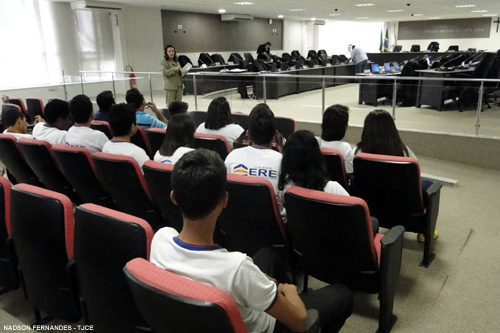 Programa “Justiça e Cidadania” beneficia estudantes de colégio de Itapipoca