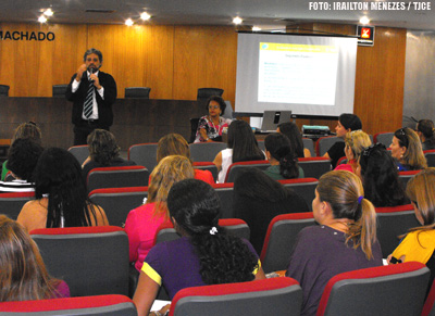 Mutirão capacita assistentes sociais sobre auxílio-reclusão para família de detentos