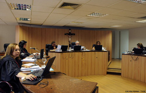 Estado deve pagar R$ 15 mil para  comerciante agredido por policiais