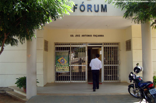 Ex-secretária de Itatira tem direitos políticos suspensos e deve ressarcir os cofres públicos