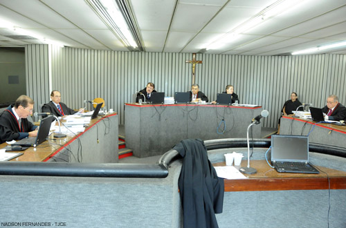 American Express é condenada a pagar  R$ 12 mil para vítima de fraude