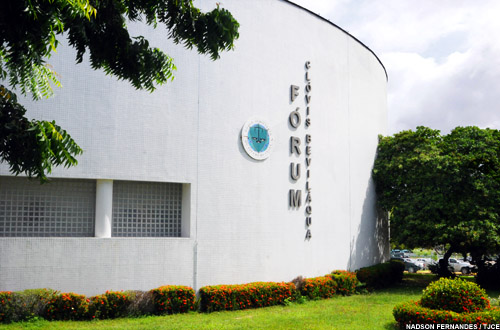 Julgamento de holandês acusado de matar  filho é remarcado para a próxima segunda-feira