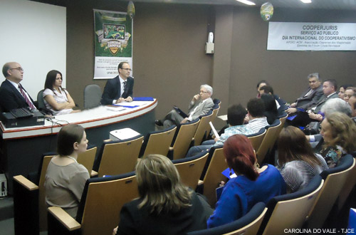 Desembargador Mário Parente participa de reunião com juízes que atuarão durante a Copa do Mundo