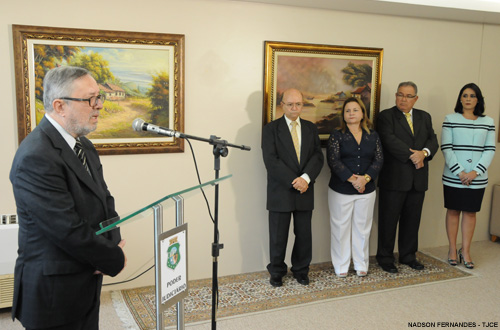 Tribunal de Justiça do Ceará lança o 2º volume da “Série Direito Vivo Sentenças”