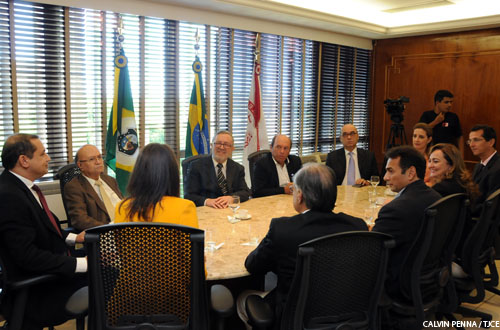 TJCE firma convênio com Sinduscon para contratação de apenados e egressos na construção civil