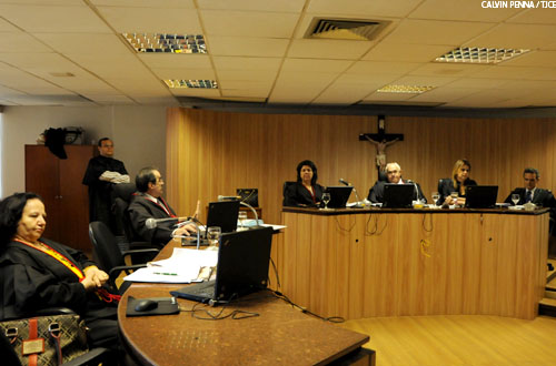 Hyundai deve pagar R$ 10 mil de indenização  para cliente que teve carro incendiado