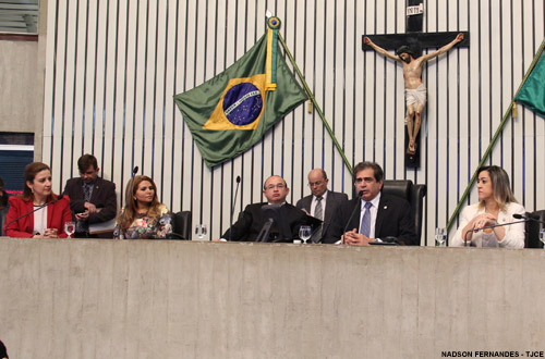 Assembleia Legislativa aprova isonomia salarial  que beneficia 1.300 servidores do Poder Judiciário