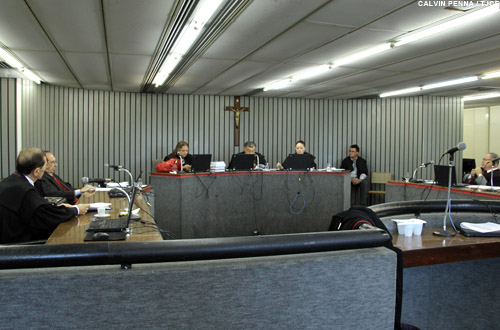 Unimed deve indenizar cliente por cancelar contrato indevidamente