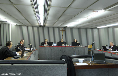 Desembargadores da 5ª Câmara Cível julgam  1.080 processos no primeiro semestre de 2014