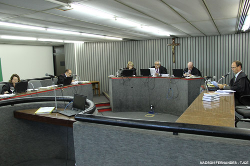 Desembargadores da 1ª Câmara Criminal do TJCE julgam 1.894 processos no primeiro semestre